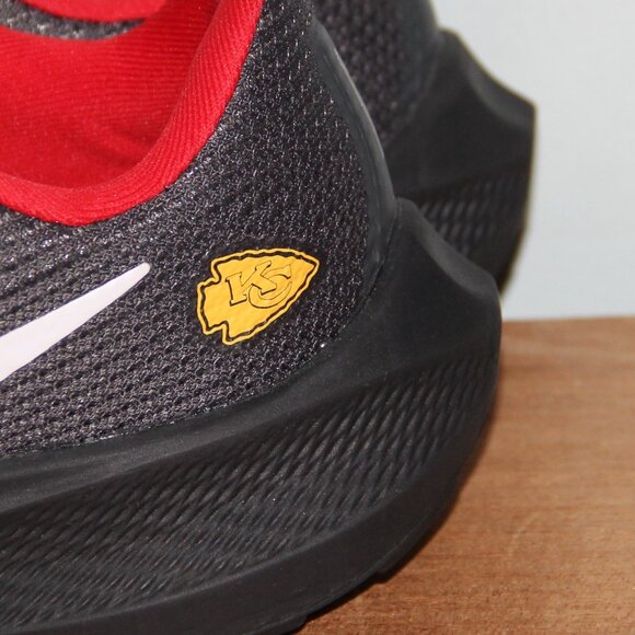 Nike Air Zoom Pegasus 40 Kansas City Chiefs Running Shoes Mens 8 main image 4